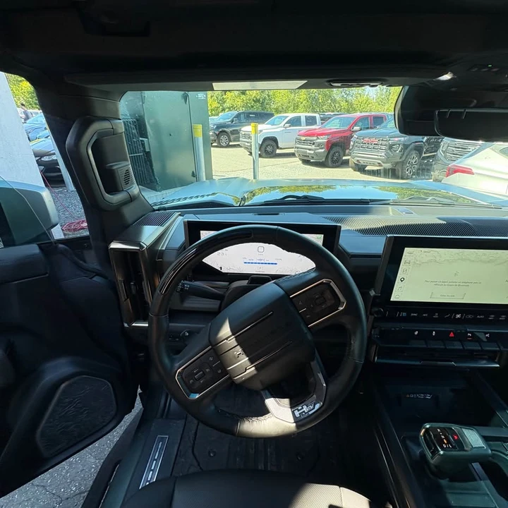 2024 GMC Hummer EV - Image 13 of 14