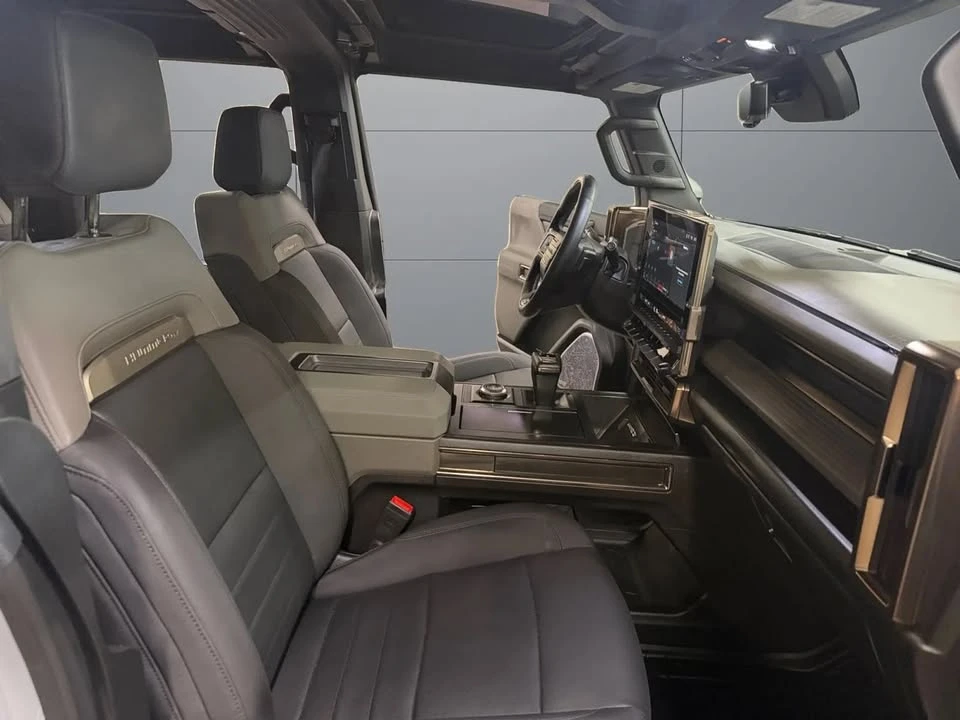 2024 GMC Hummer EV - Image 9 of 20