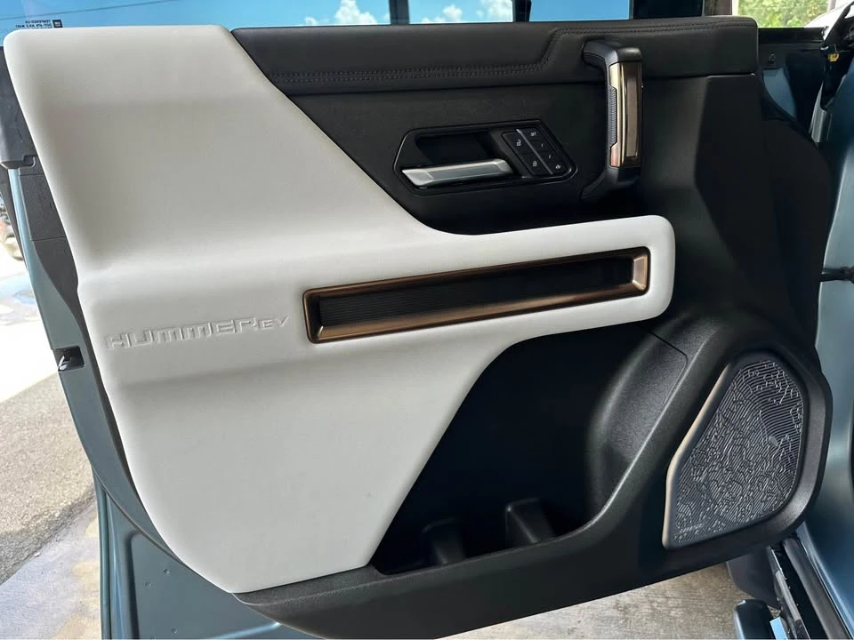 2024 GMC Hummer EV - Image 8 of 20