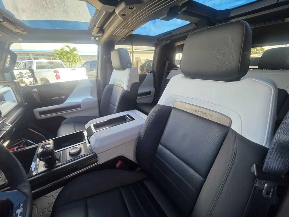 2024 GMC Hummer EV - Image 14 of 20