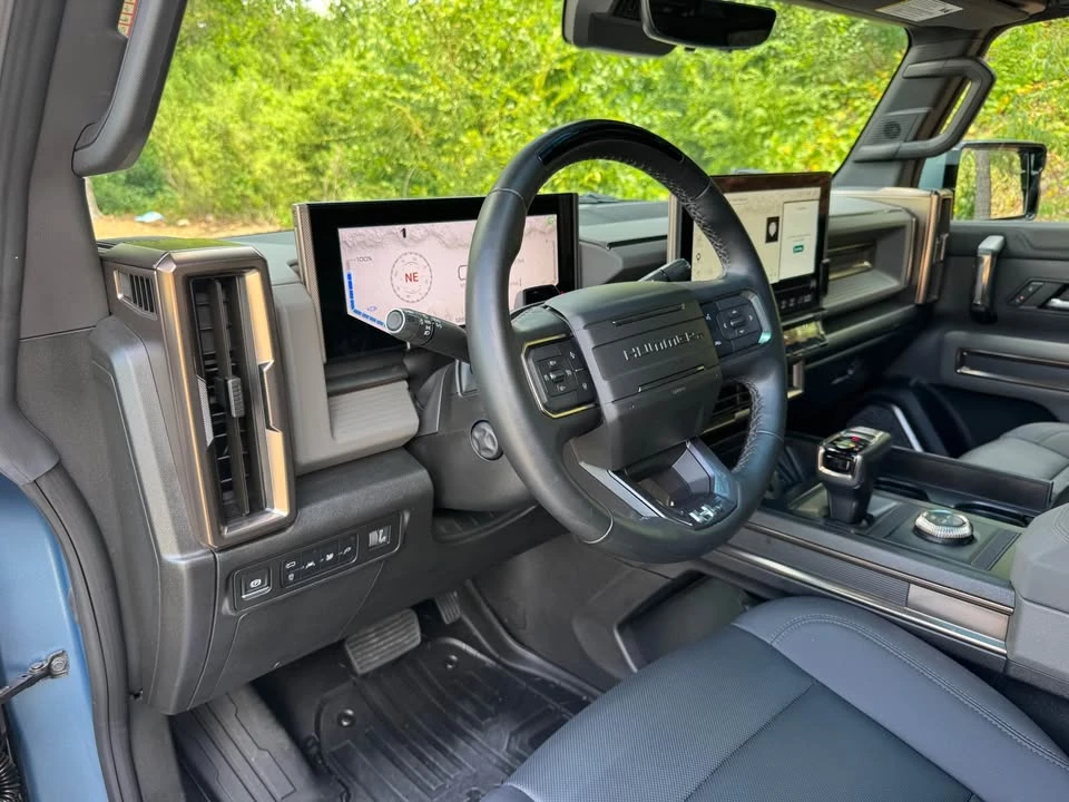 2024 GMC Hummer EV - Image 12 of 19