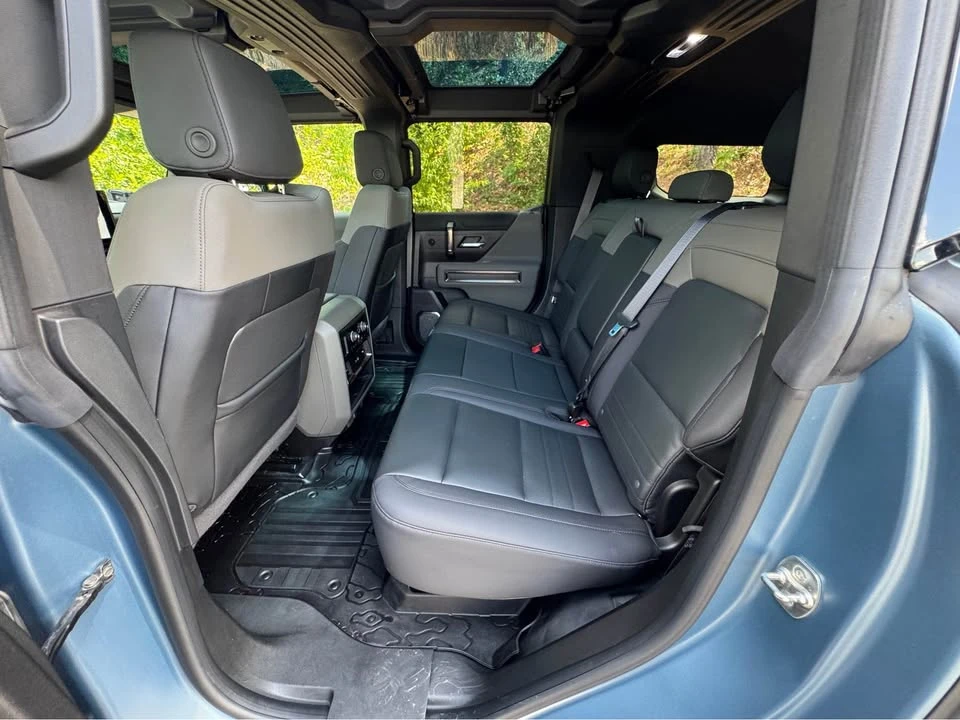 2024 GMC Hummer EV - Image 14 of 19