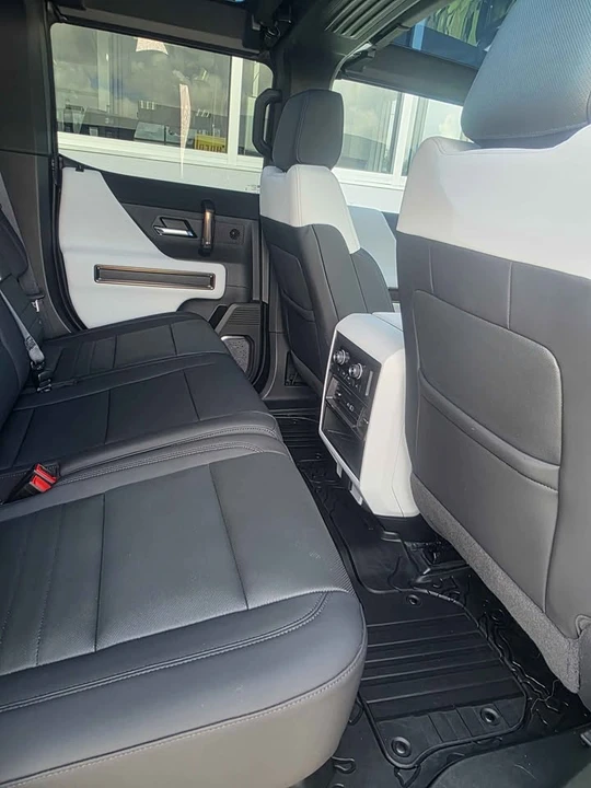 2024 GMC Hummer EV - Image 7 of 20