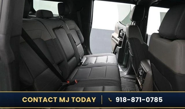 2024 GMC Hummer EV - Image 18 of 20