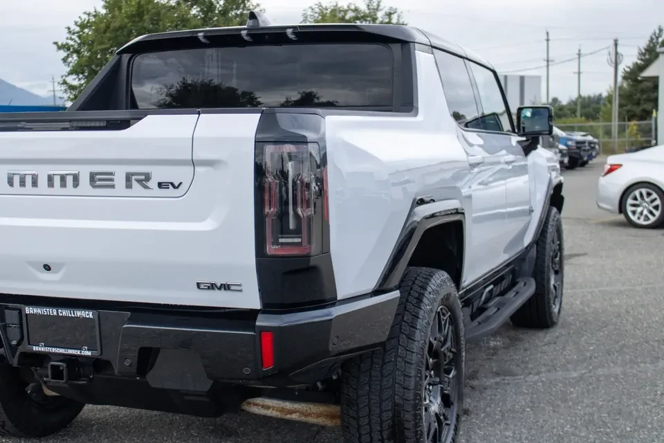 2024 GMC Hummer EV - Image 4 of 13