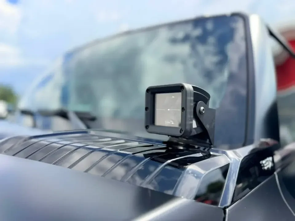 2024 GMC Hummer EV - Image 18 of 19