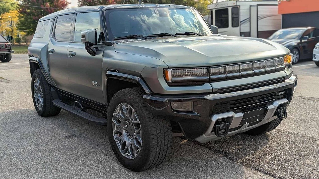 2024 GMC Hummer EV - Image 3 of 8