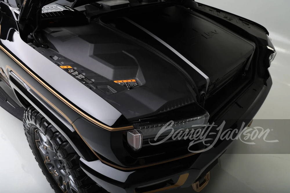2024 GMC Hummer EV - Image 6 of 31