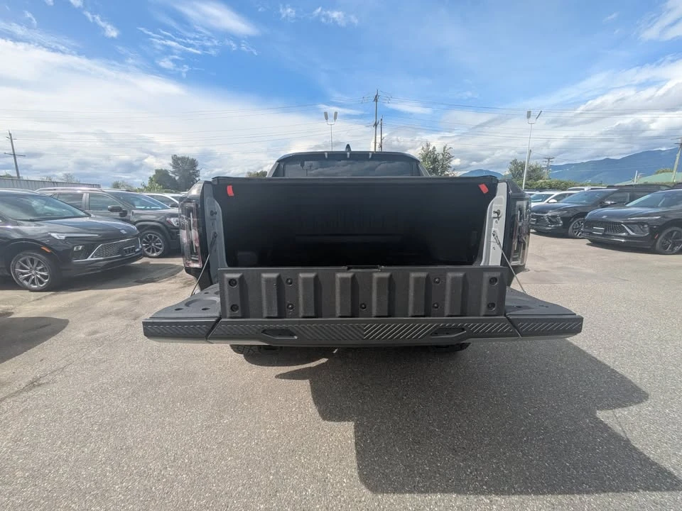 2024 GMC Hummer EV - Image 5 of 15