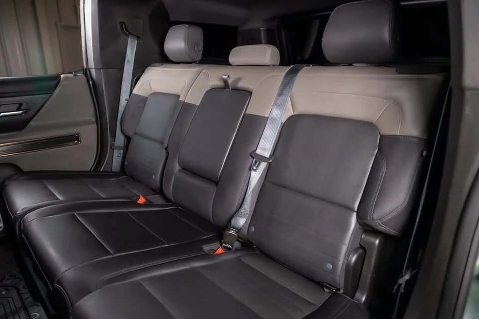 2024 GMC Hummer EV - Image 6 of 15