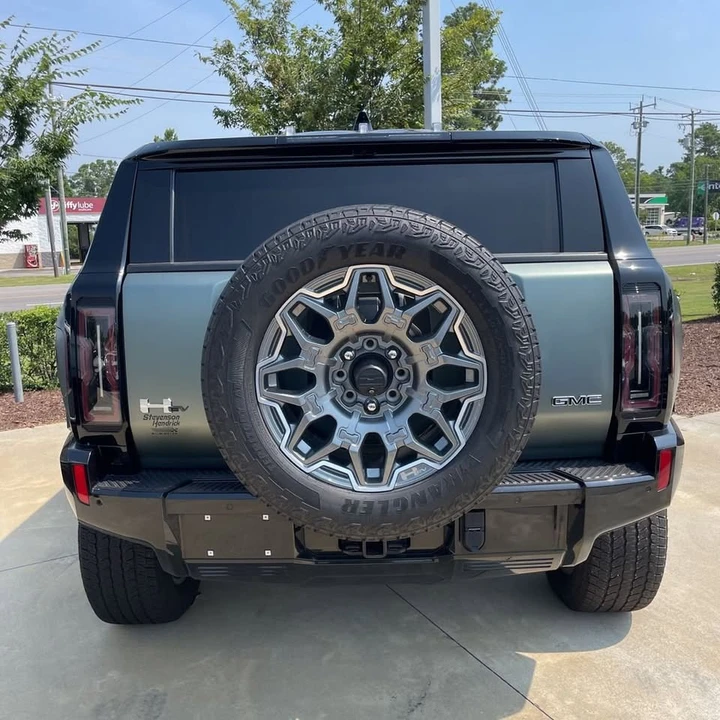 2024 GMC Hummer EV - Image 3 of 14