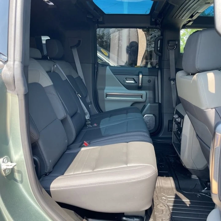 2024 GMC Hummer EV - Image 8 of 14