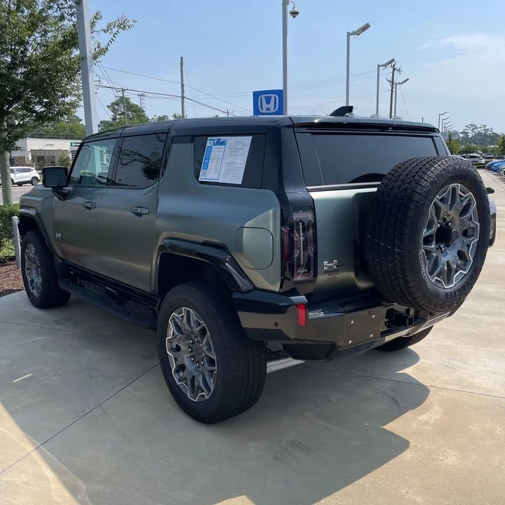 2024 GMC Hummer EV - Image 2 of 14