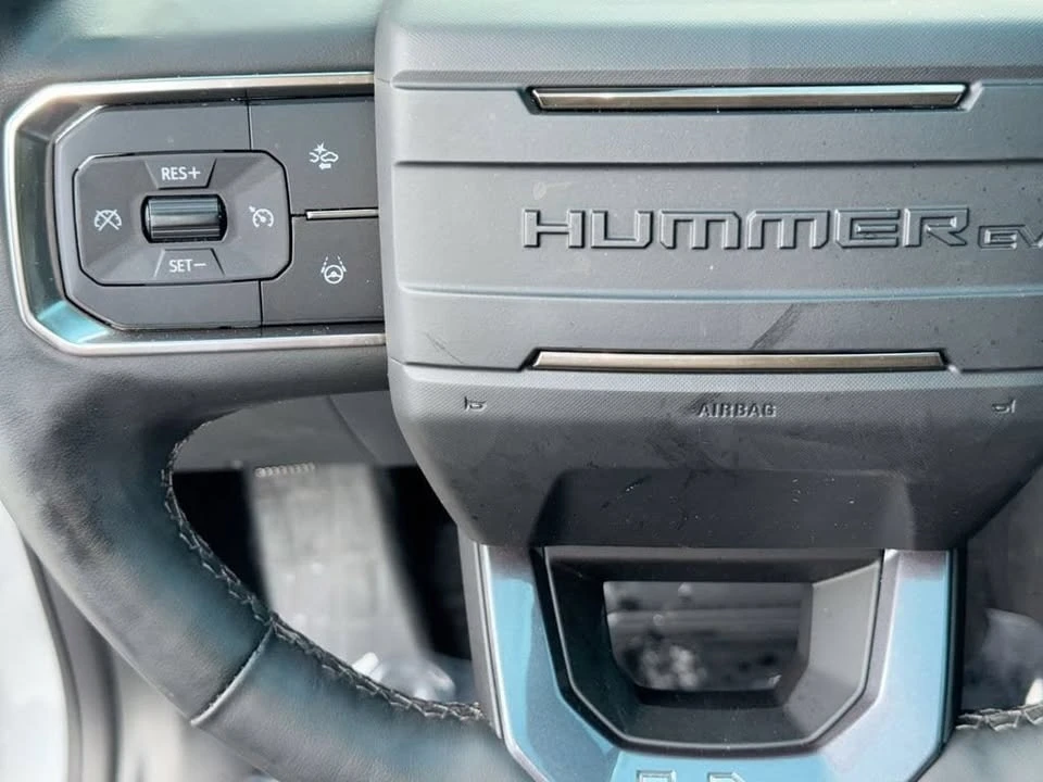 2024 GMC Hummer EV - Image 16 of 20