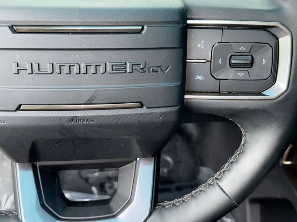 2024 GMC Hummer EV - Image 18 of 20