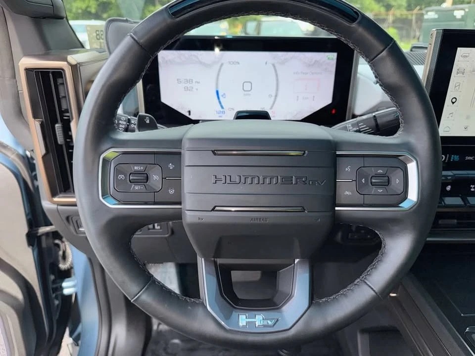 2024 GMC Hummer EV - Image 15 of 20