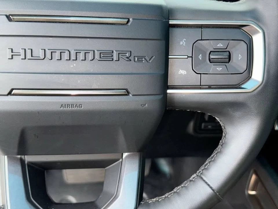 2024 GMC Hummer EV - Image 18 of 20