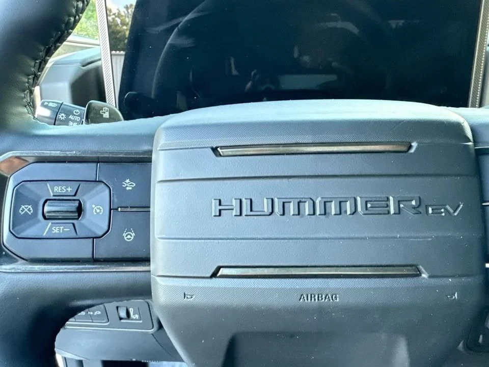 2024 GMC Hummer EV - Image 16 of 20