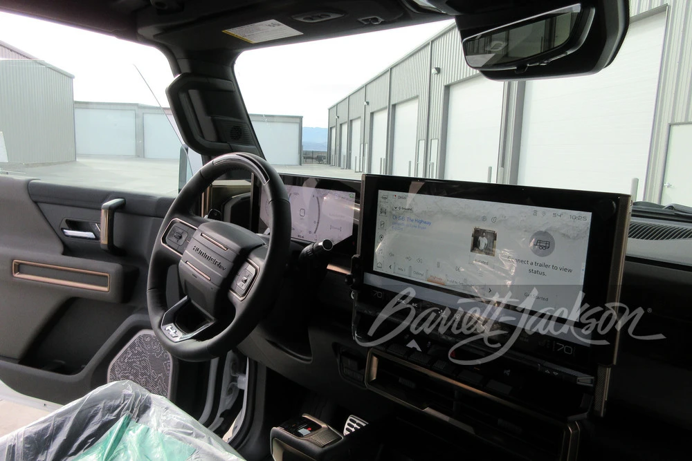 2024 GMC Hummer EV - Image 5 of 26