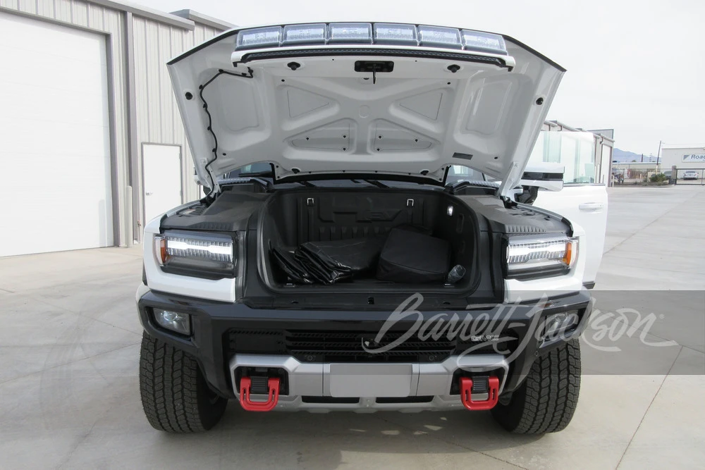 2024 GMC Hummer EV - Image 8 of 26