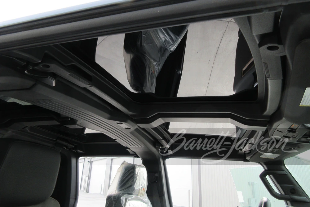 2024 GMC Hummer EV - Image 11 of 26