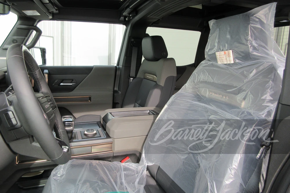 2024 GMC Hummer EV - Image 13 of 26