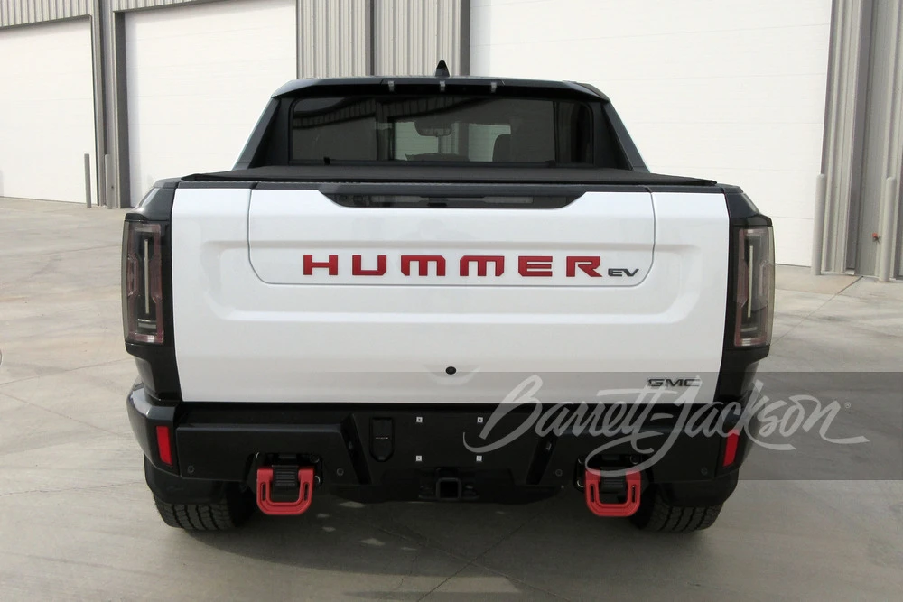 2024 GMC Hummer EV - Image 17 of 26