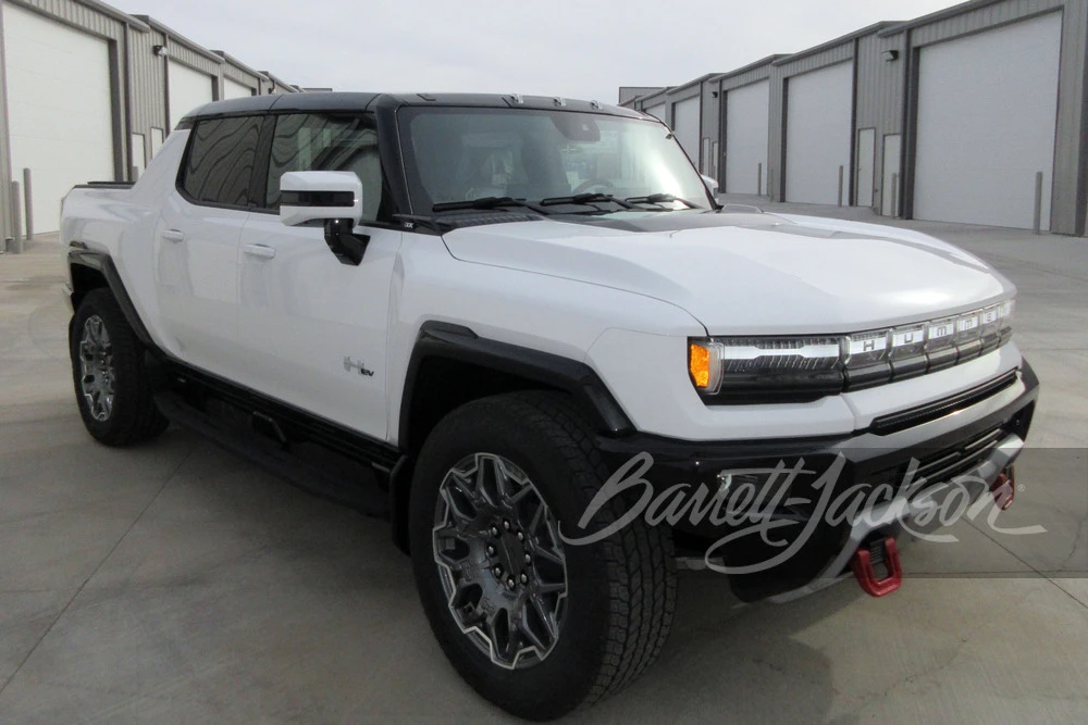 2024 GMC Hummer EV - Image 18 of 26