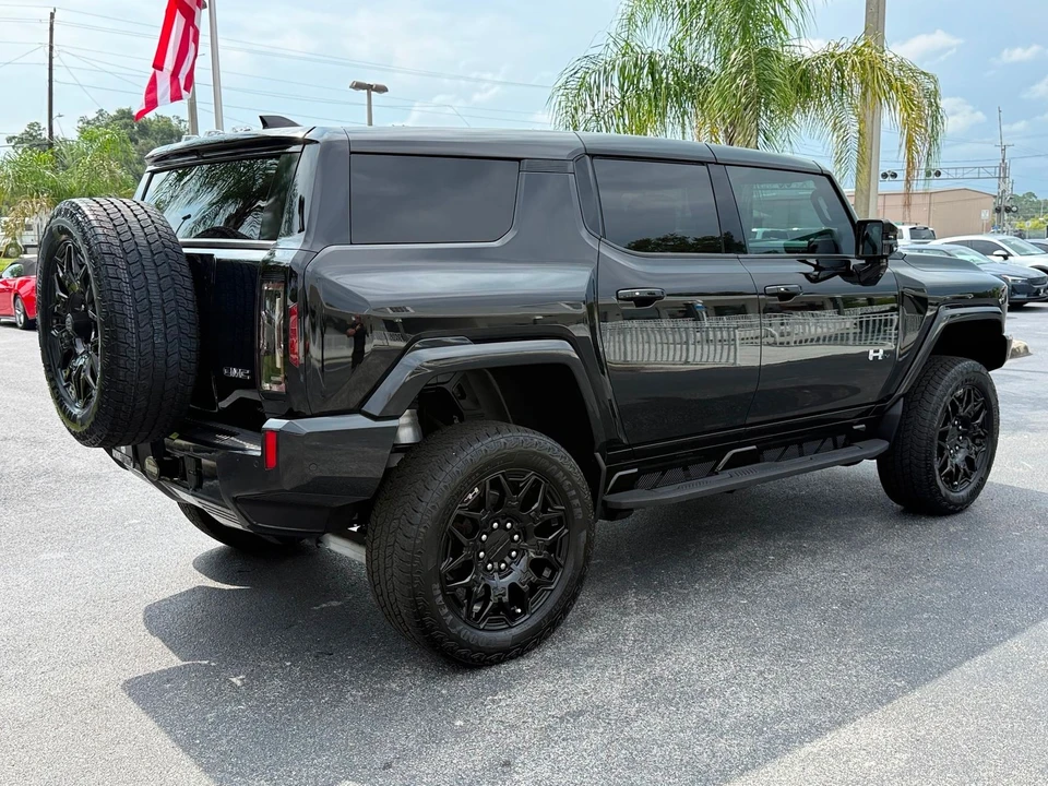2024 GMC Hummer EV - Image 4 of 12