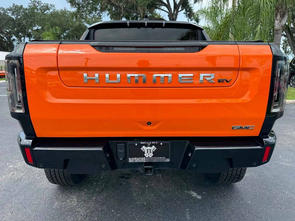 2024 GMC Hummer EV - Image 9 of 12
