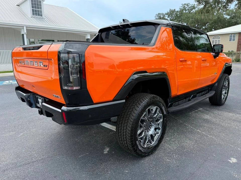 2024 GMC Hummer EV - Image 7 of 12