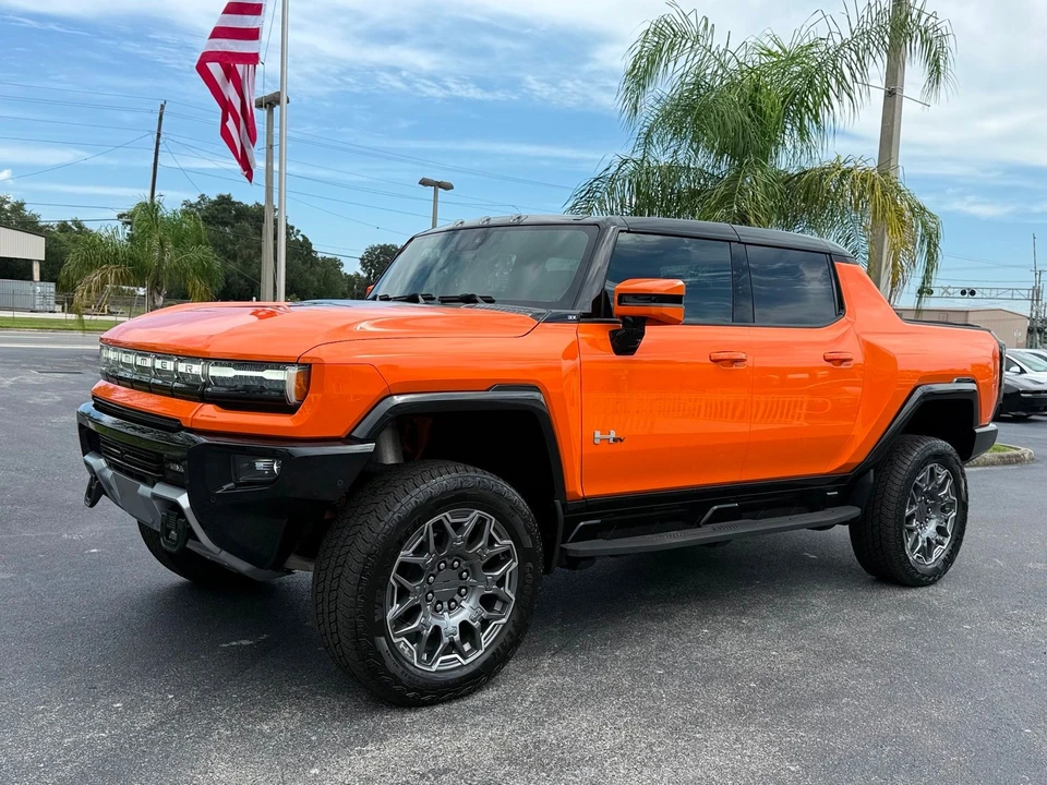 2024 GMC Hummer EV - Image 11 of 12