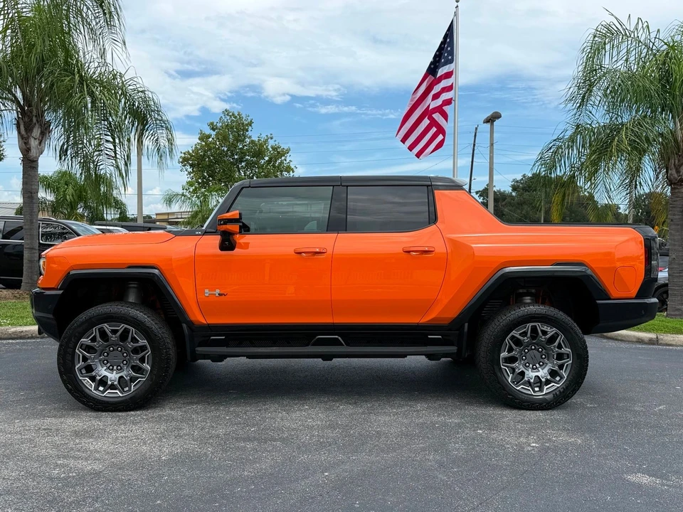 2024 GMC Hummer EV - Image 5 of 12