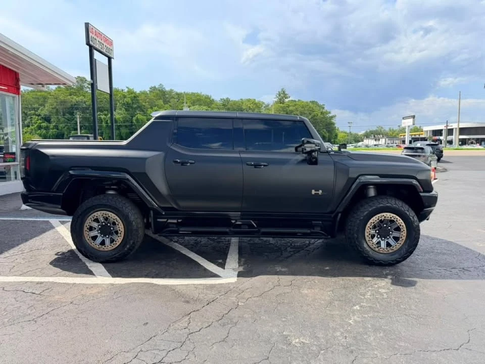 2024 GMC Hummer EV - Image 7 of 19