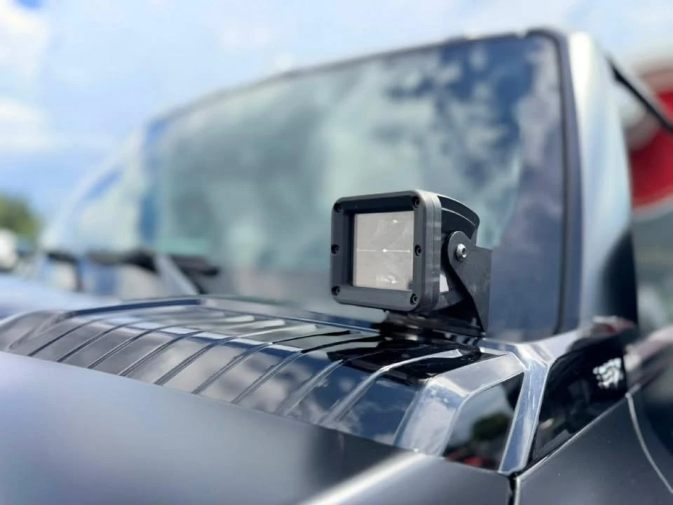 2024 GMC Hummer EV - Image 18 of 19