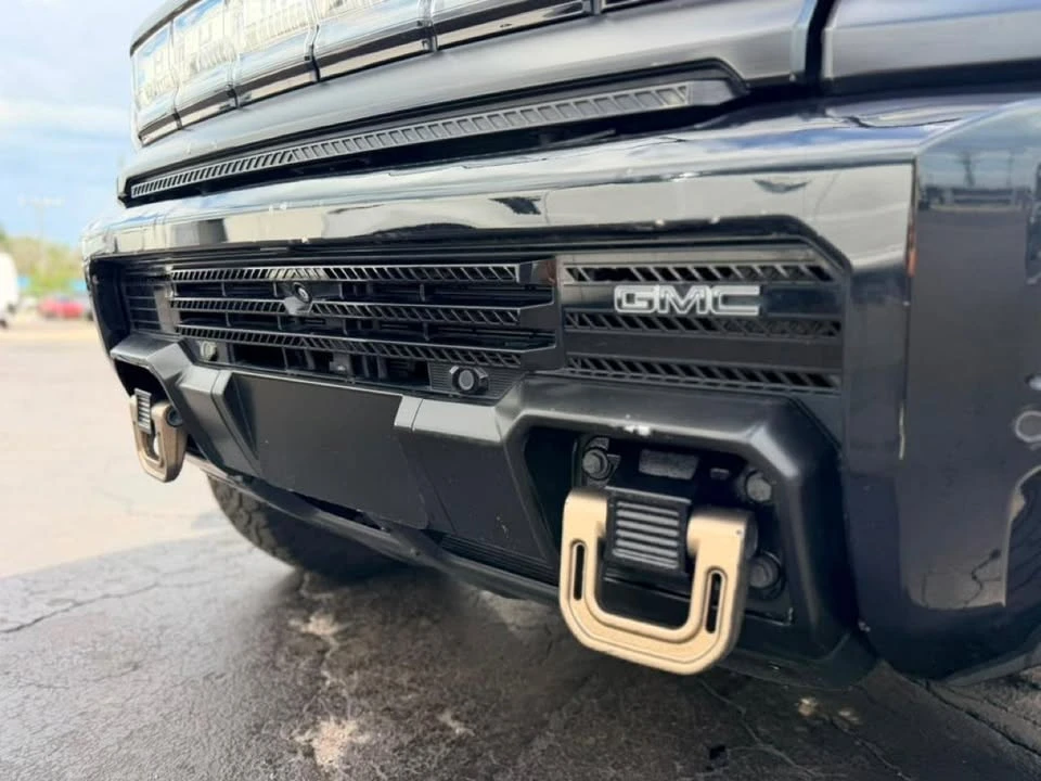 2024 GMC Hummer EV - Image 16 of 19