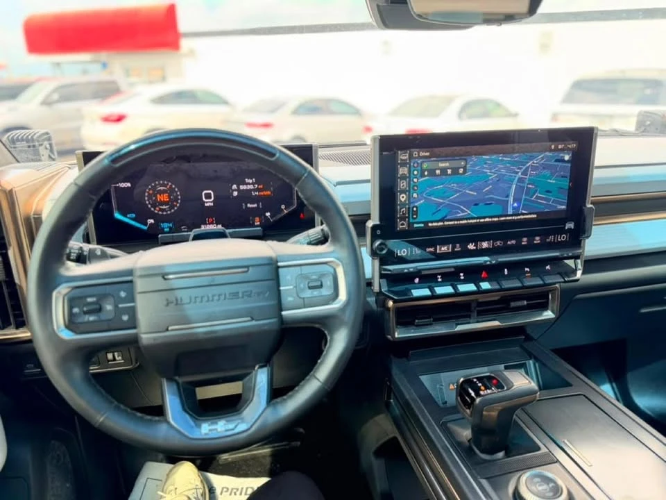 2024 GMC Hummer EV - Image 19 of 19