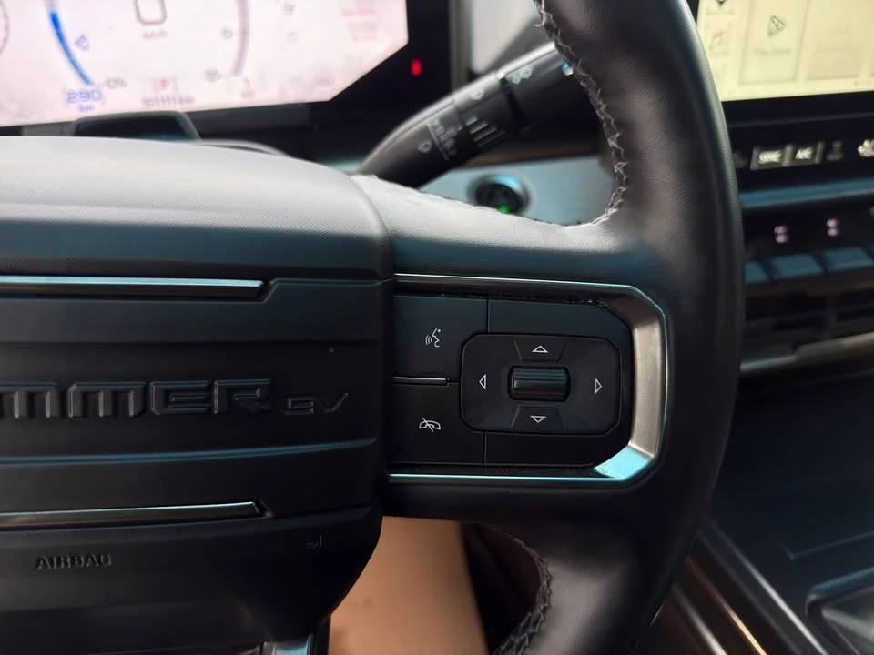 2024 GMC Hummer EV - Image 15 of 18
