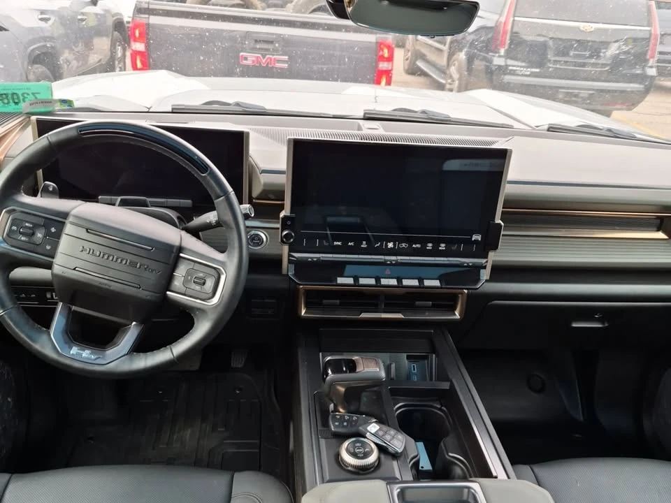 2024 GMC Hummer EV - Image 5 of 6