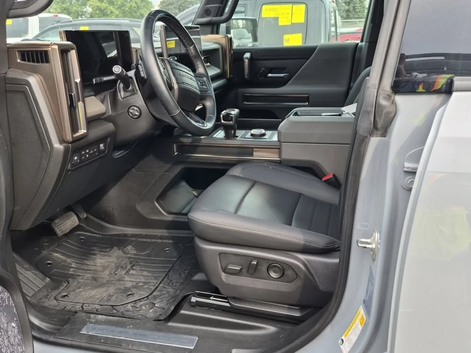 2024 GMC Hummer EV - Image 4 of 6