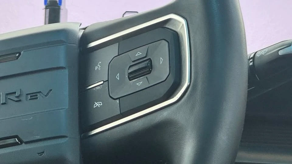 2024 GMC Hummer EV - Image 18 of 20