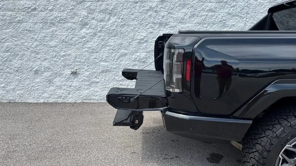 2024 GMC Hummer EV - Image 6 of 20