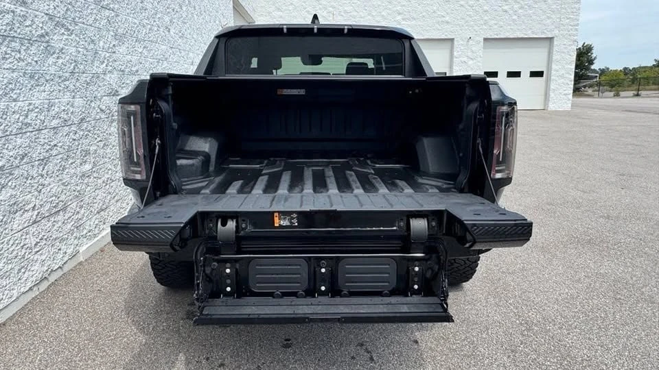 2024 GMC Hummer EV - Image 5 of 20