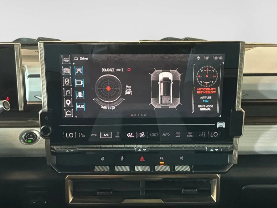 2024 GMC Hummer EV - Image 16 of 20