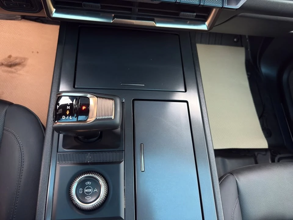 2024 GMC Hummer EV - Image 13 of 18