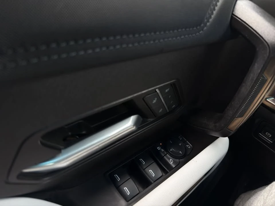 2024 GMC Hummer EV - Image 12 of 18