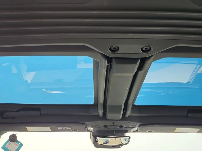 2024 GMC Hummer EV - Image 5 of 8
