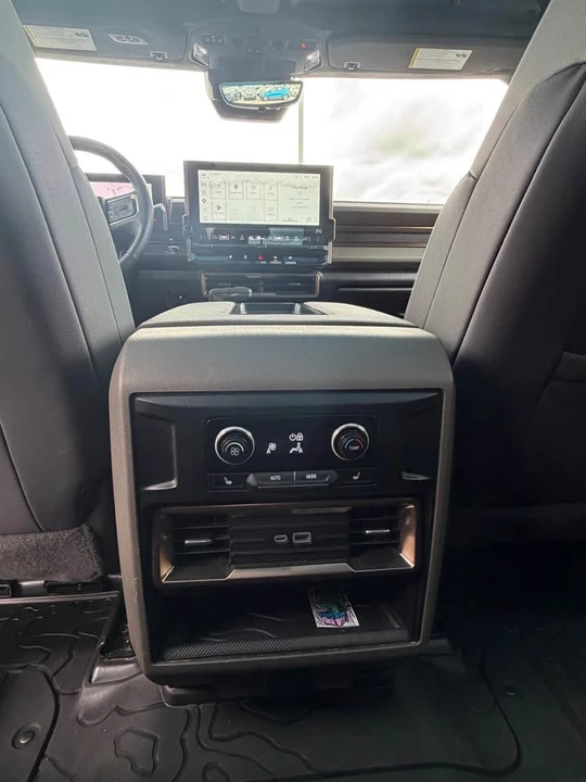 2024 GMC Hummer EV - Image 17 of 19