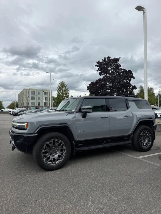 2024 GMC Hummer EV - Image 3 of 19
