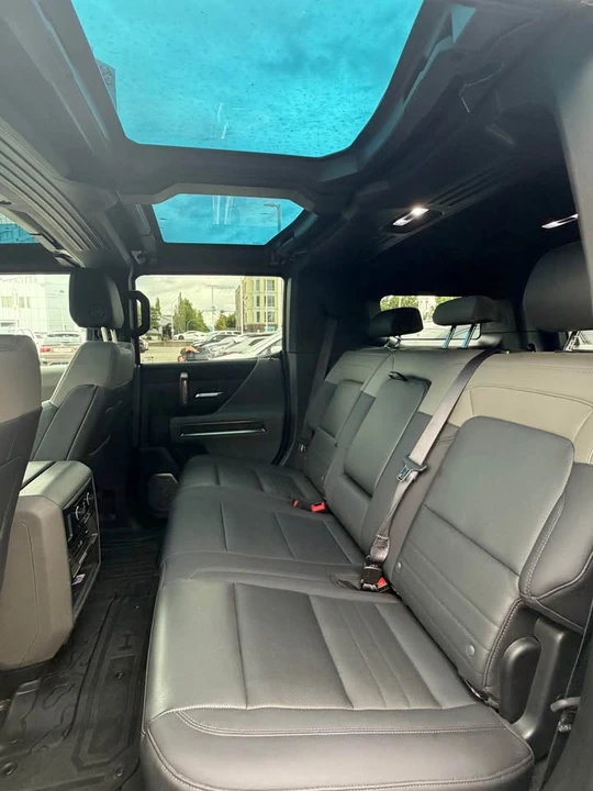 2024 GMC Hummer EV - Image 19 of 19